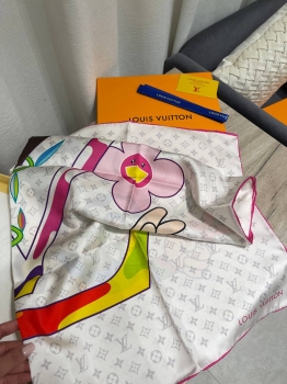Платок Louis Vuitton Артикул BMS-144916. Вид 5