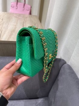 Сумка женская из натуральной кожи питона Chanel Артикул BMS-144959. Вид 3