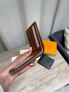 Портмоне Louis Vuitton Артикул BMS-145288. Вид 4