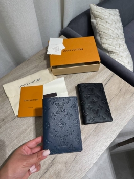 Обложка на паспорт Louis Vuitton Артикул BMS-145291. Вид 1
