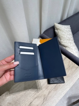 Обложка на паспорт Louis Vuitton Артикул BMS-145291. Вид 3