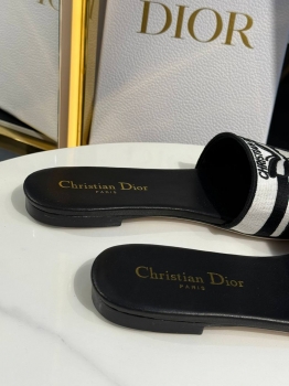 Шлепанцы  Christian Dior Артикул BMS-145424. Вид 2