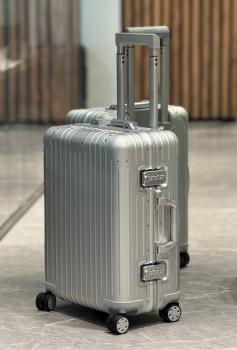 Чемодан Rimowa  Артикул BMS-145503. Вид 5