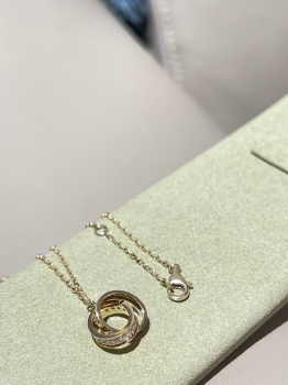 Подвеска из коллекции Love  Cartier Артикул BMS-145919. Вид 5