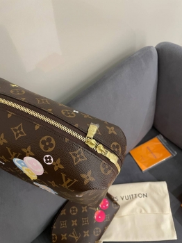 Косметичка Louis Vuitton Артикул BMS-145682. Вид 2