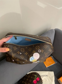 Косметичка Louis Vuitton Артикул BMS-145682. Вид 4