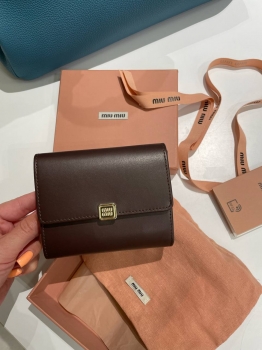 Кошелек Miu Miu Артикул BMS-145685. Вид 1