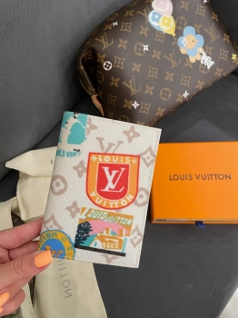Обложка на паспорт Louis Vuitton Артикул BMS-145686. Вид 1