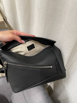 Сумка-слинг Loewe Артикул BMS-145985. Вид 6