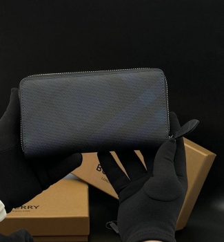 Портмоне  Burberry Артикул BMS-145935. Вид 1