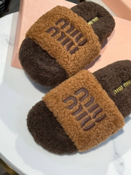 Меховые тапочки  Miu Miu Артикул BMS-146065. Вид 2