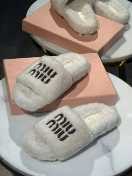 Меховые тапочки  Miu Miu Артикул BMS-146064. Вид 1