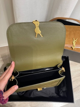 Сумка женская Yves Saint Laurent Артикул BMS-146155. Вид 4