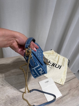Сумка женская  Fendi Артикул BMS-146285. Вид 3
