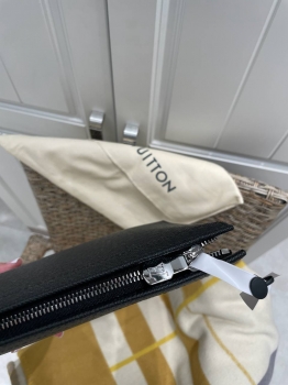 Папка А5 Louis Vuitton Артикул BMS-146331. Вид 3