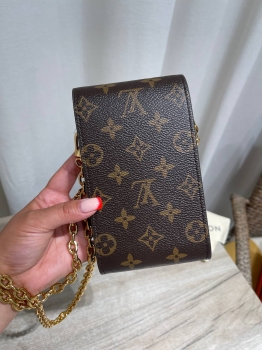 Сумка под телефон Louis Vuitton Артикул BMS-146330. Вид 3