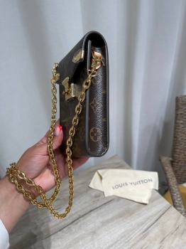 Сумка под телефон Louis Vuitton Артикул BMS-146330. Вид 4