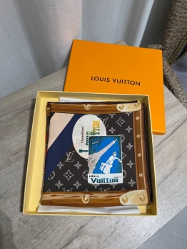 Платок Louis Vuitton Артикул BMS-146393. Вид 1