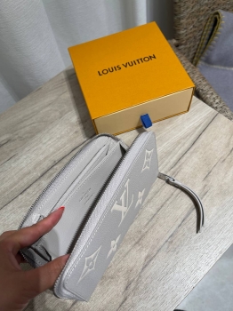 Кошелек  Louis Vuitton Артикул BMS-146421. Вид 4