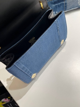 Сумка женская Dolce & Gabbana Артикул BMS-146528. Вид 4