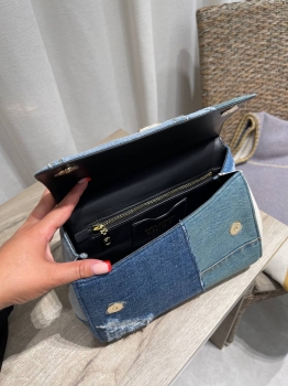 Сумка женская Dolce & Gabbana Артикул BMS-146529. Вид 5