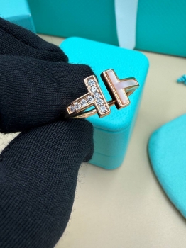 Кольцо  Tiffany&Co Артикул BMS-146538. Вид 2