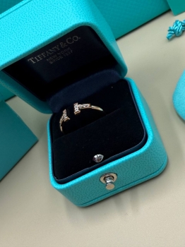 Кольцо  Tiffany&Co Артикул BMS-146538. Вид 4