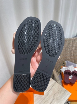 Шлепанцы Hermes Артикул BMS-146570. Вид 2