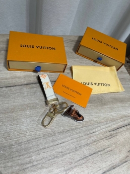 Брелок Louis Vuitton Артикул BMS-146576. Вид 1