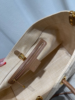 Сумка женская Christian Dior Артикул BMS-146599. Вид 4