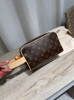  Несессер  Louis Vuitton Артикул BMS-146934. Вид 1