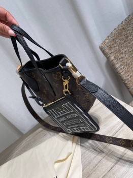 Сумка женская Louis Vuitton Артикул BMS-146939. Вид 4