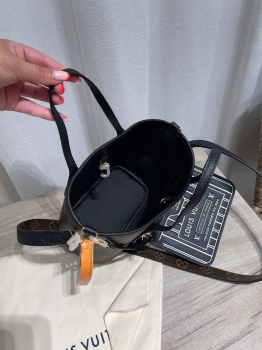 Сумка женская Louis Vuitton Артикул BMS-146939. Вид 6