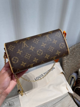 Сумка женская Louis Vuitton Артикул BMS-146940. Вид 4