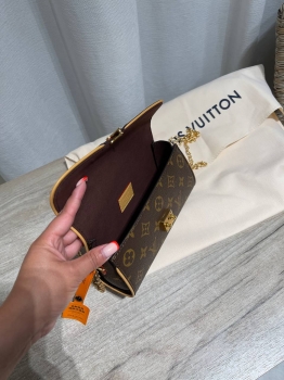 Сумка женская Louis Vuitton Артикул BMS-146940. Вид 5