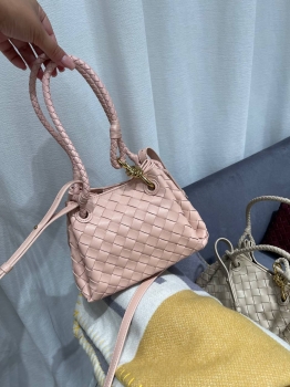 Сумка женская Bottega Veneta Артикул BMS-147063. Вид 4