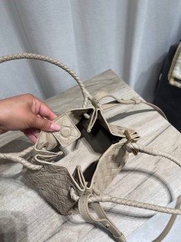 Сумка женская Bottega Veneta Артикул BMS-147061. Вид 2