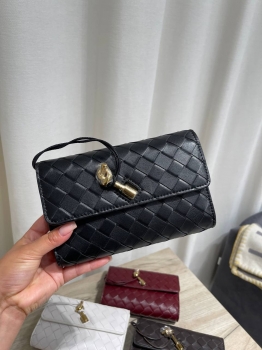 Клатч Bottega Veneta Артикул BMS-147099. Вид 4