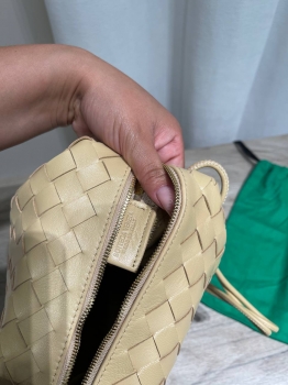 Сумка женская Bottega Veneta Артикул BMS-147103. Вид 3