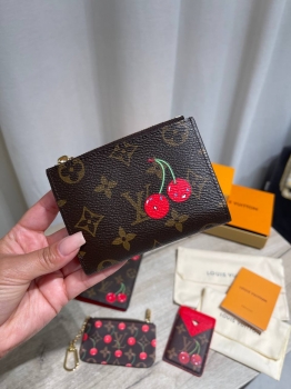 Кошелёк  Louis Vuitton Артикул BMS-147110. Вид 1