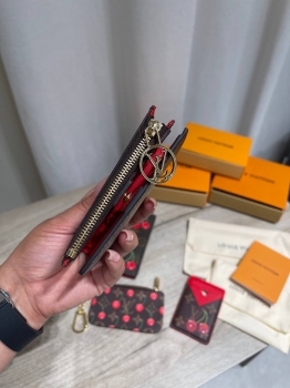 Кошелёк  Louis Vuitton Артикул BMS-147110. Вид 5