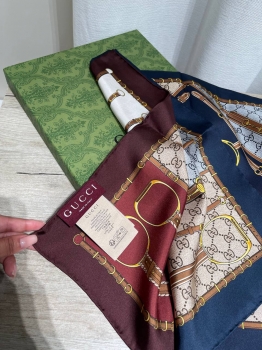 Платок  Gucci Артикул BMS-147143. Вид 2