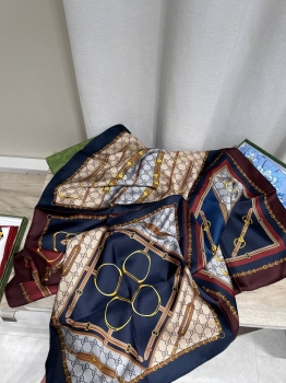 Платок  Gucci Артикул BMS-147143. Вид 4