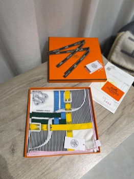 Платок Hermes Артикул BMS-147154. Вид 1