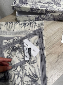 Платок Christian Dior Артикул BMS-147164. Вид 3