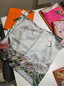 Платок  Hermes Артикул BMS-147256. Вид 1