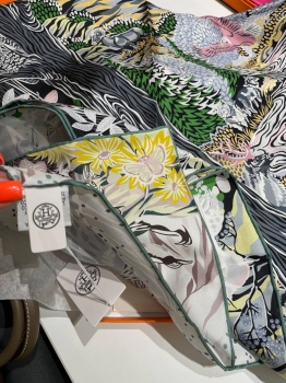 Платок  Hermes Артикул BMS-147256. Вид 3