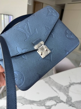 Сумка женская Louis Vuitton Артикул BMS-147279. Вид 2