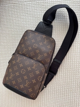 Сумка-слинг Louis Vuitton Артикул BMS-147291. Вид 1