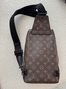 Сумка-слинг Louis Vuitton Артикул BMS-147291. Вид 2